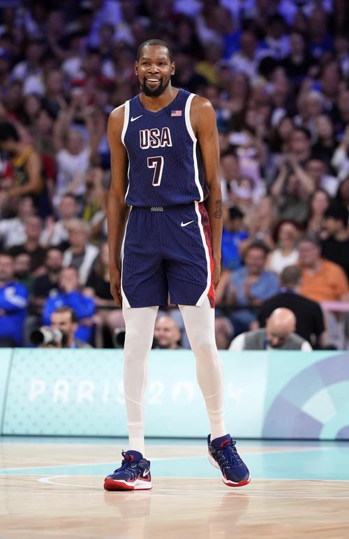 德甲半场：曼赞比破门，海登海姆0-1弗赖堡（德甲半场战报：曼赞比建功，海登海姆暂0-1落后弗赖堡）