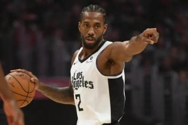 阿什拉夫荣膺2025年非洲足球先生，拉莫斯社媒发文祝贺（阿什拉夫当选2025年度非洲足球先生，拉莫斯社媒送祝福）