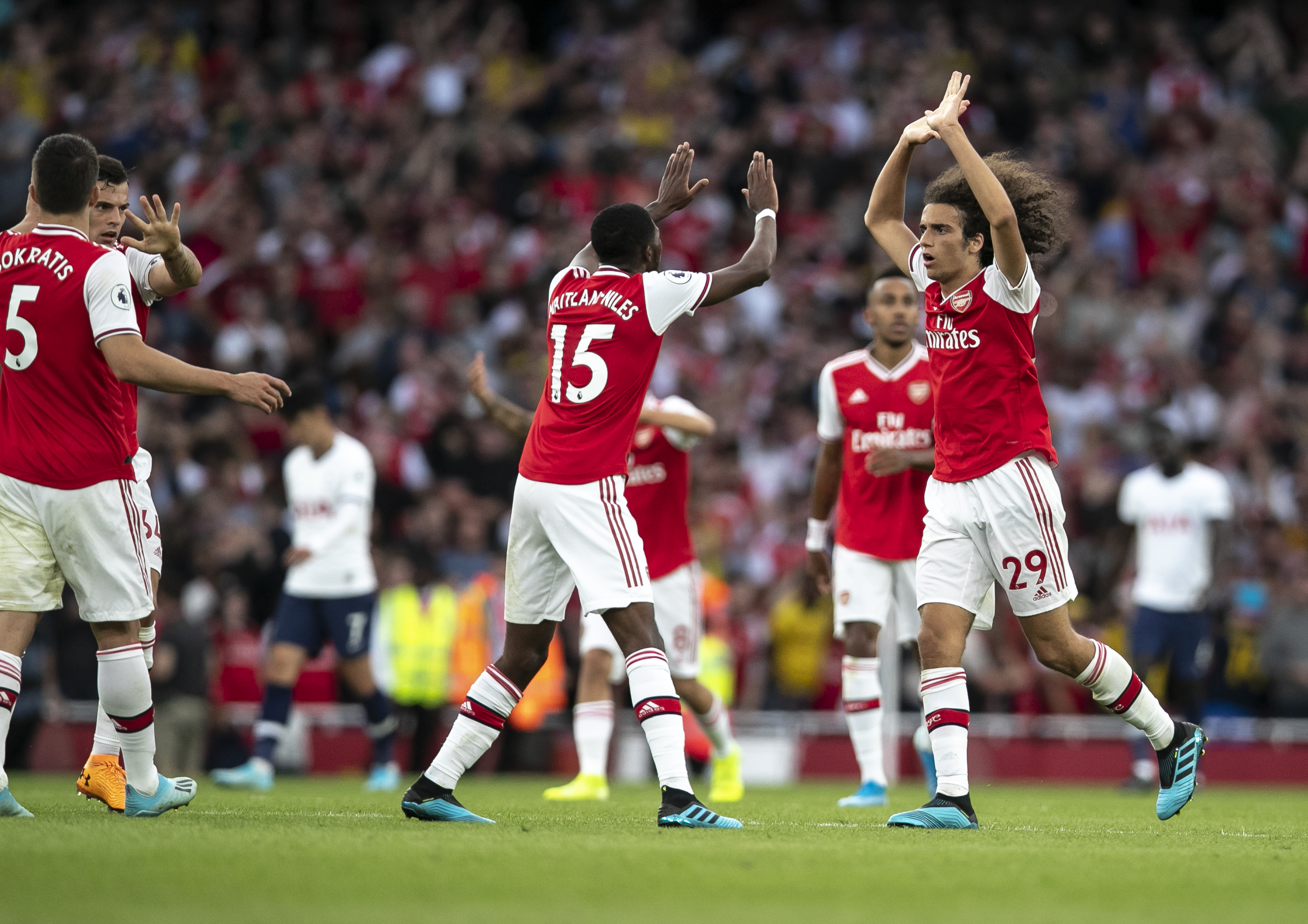 NBA交易市场最新动态：火箭完成签约,（NBA交易快报：火箭敲定新签约）