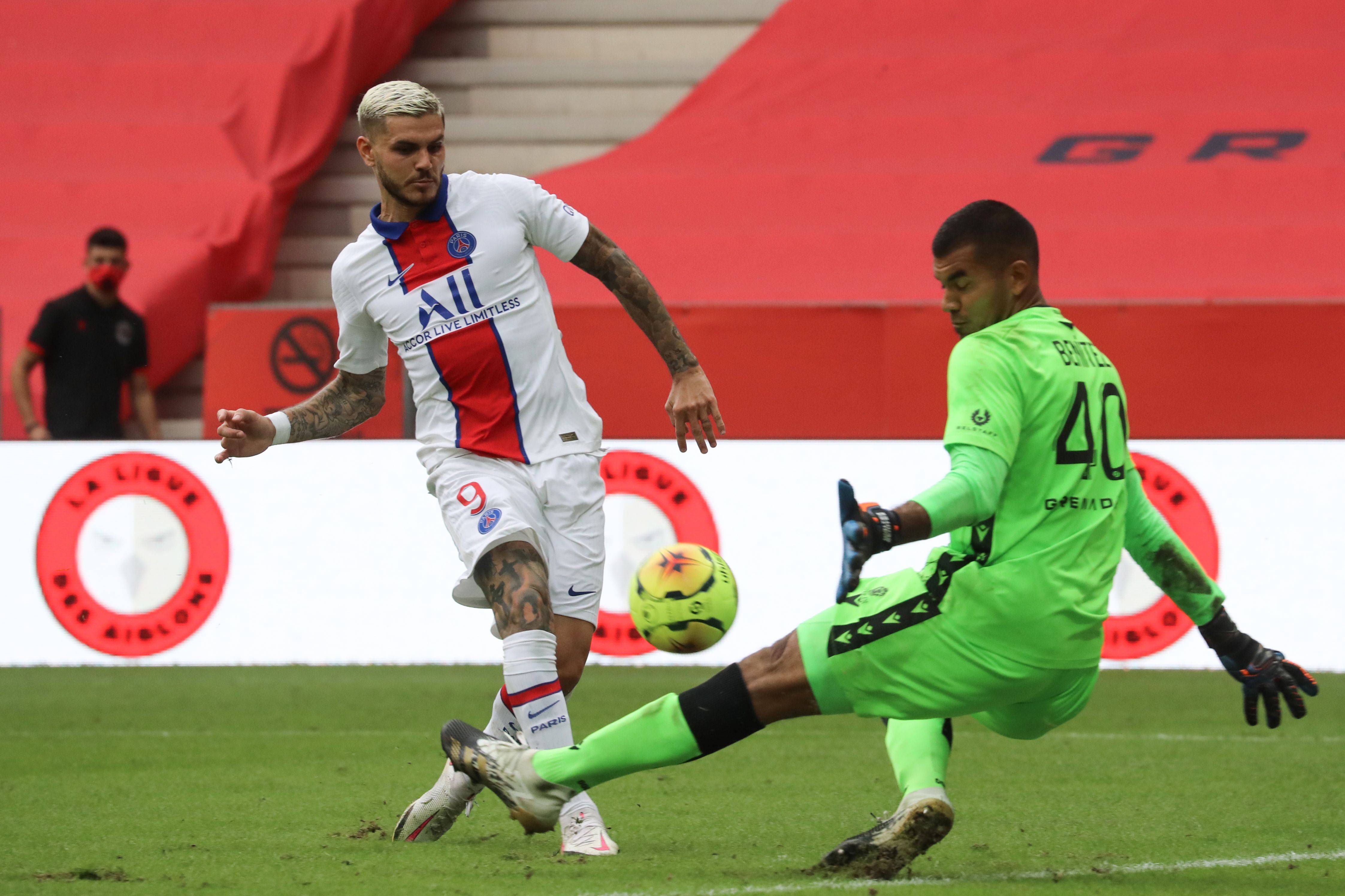 以全新视角回顾AC米兰对阵罗马的比赛📽️🔴⚫