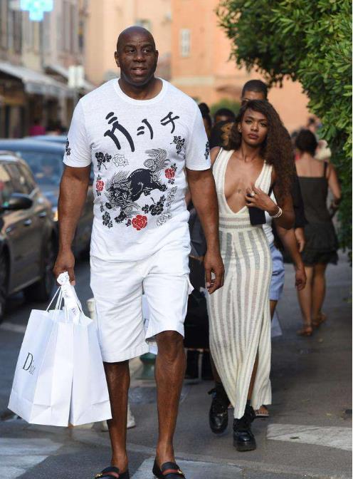 信使报：三名马竞球员未接种疫苗，缺席阿根廷对安哥拉友谊赛（信使报：三名马竞球员因未接种疫苗将缺席阿根廷与安哥拉的热身赛）