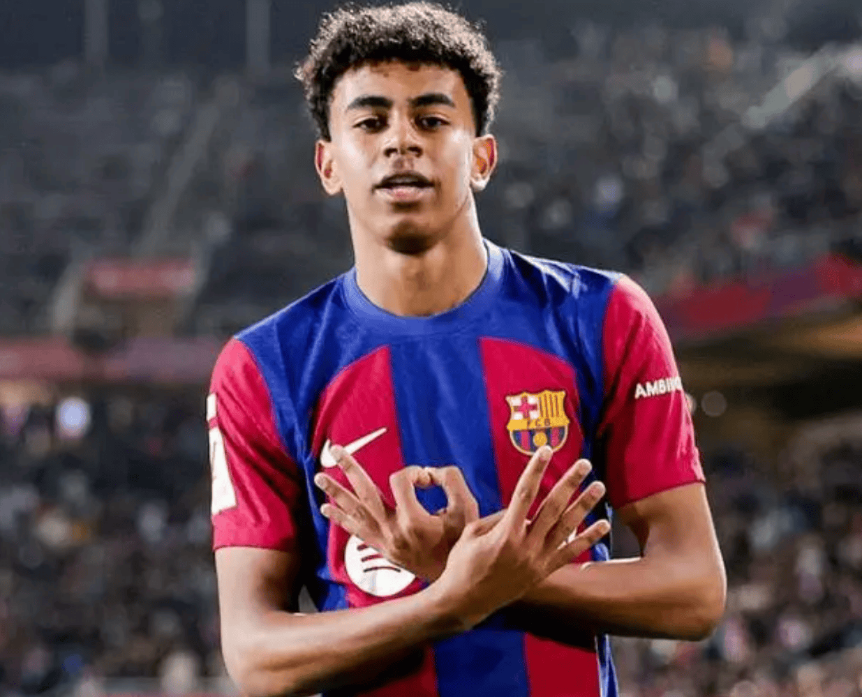 麦肯尼：教练的战术调整很有帮助；坎比亚索送出精彩的助攻（麦肯尼称教练战术调整受益匪浅，坎比亚索奉献绝妙助攻）