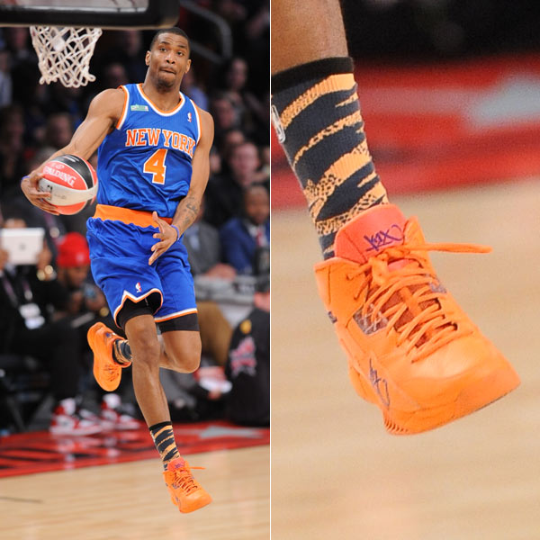 中甲半场：向余望推射中柱，重庆铜梁龙暂0-0上海嘉定汇龙（中甲半场战报：向余望推射中柱，重庆铜梁龙暂与上海嘉定汇龙0-0握手言和）